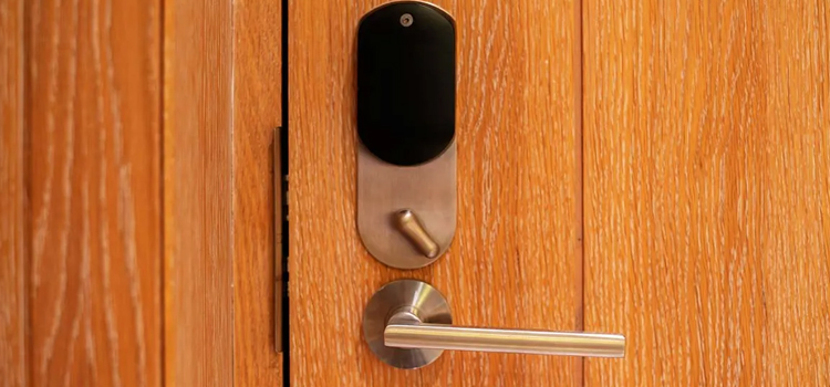 Automatic Locking Door Knob Beaumont